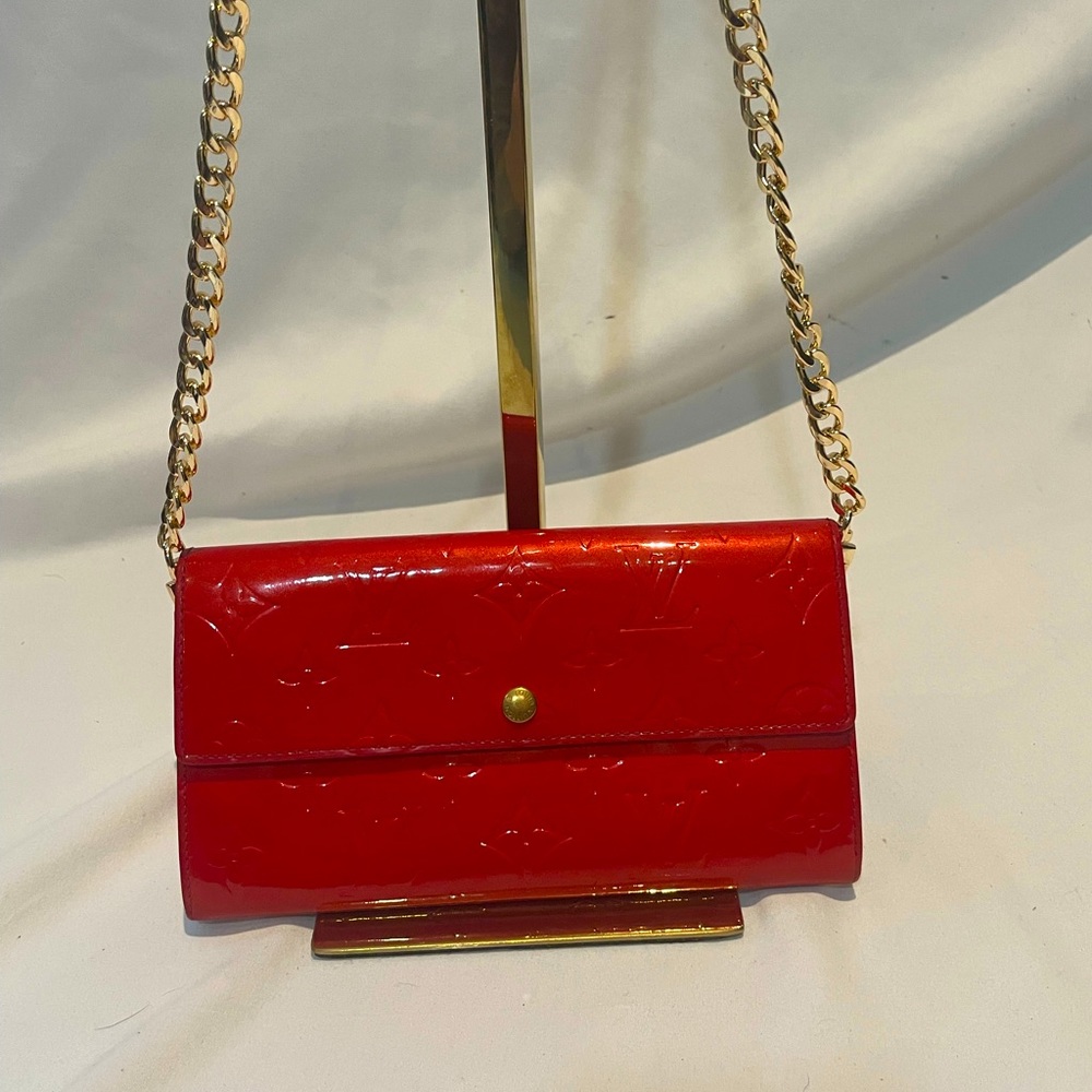 AUTHENTIC Louis Vuitton Empriente vernis WOC